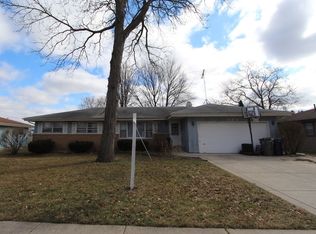 771 Chippewa Dr, Elgin, IL 60120