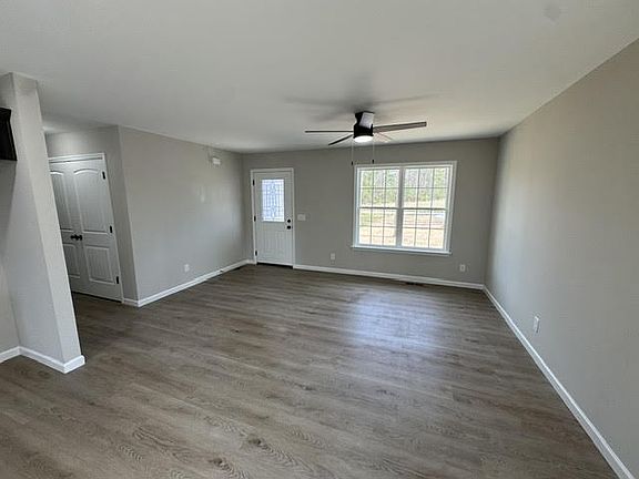 5th image of 1267 Higginbotham Rd