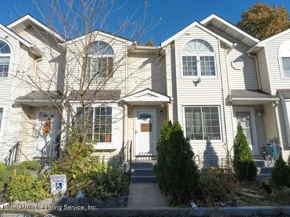 36 Union Ct, Staten Island, NY 10303