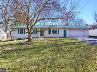 17 W Springville Rd, Boiling Springs, PA 17007