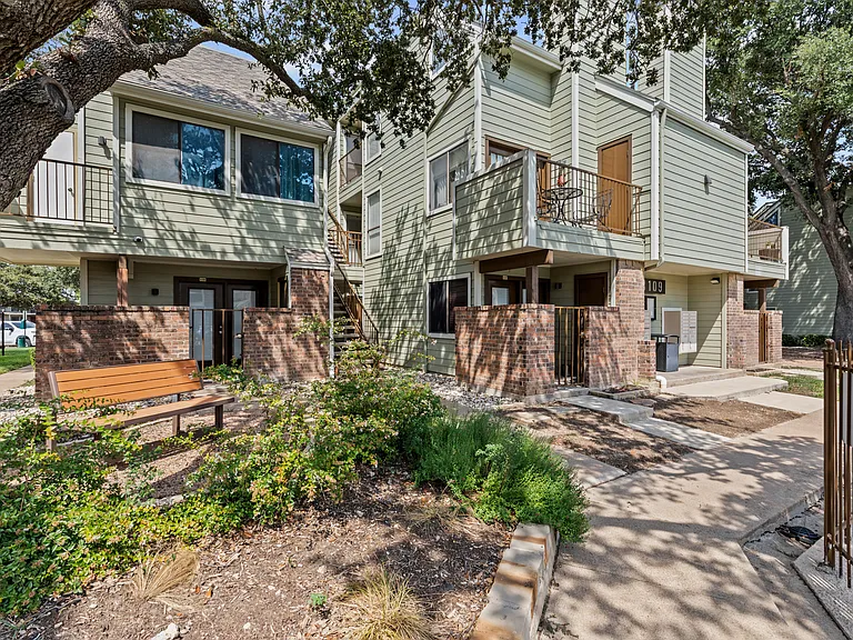3109 Sondra Dr #208 — Photo 21