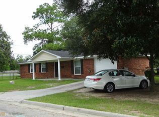 402 Park Dr, Claxton, GA 30417