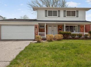 3950 Nowak Dr, Sterling Heights, MI 48310