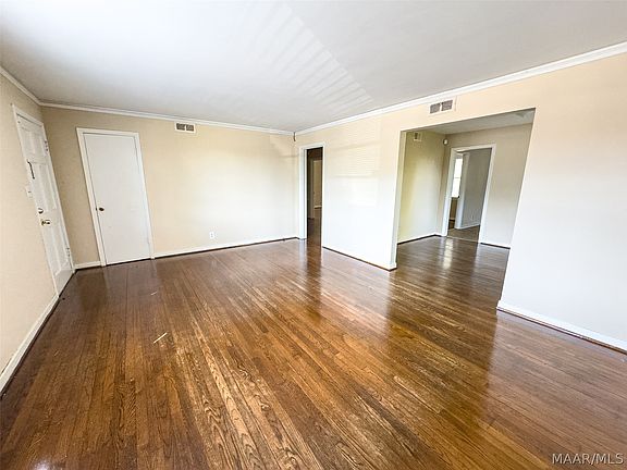 5th image of 815 Perry Hill Rd