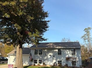 132 Circle Dr, Springville, IA 52336