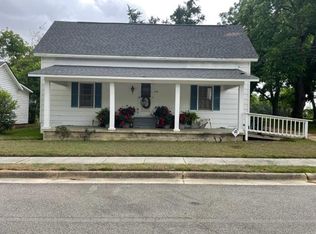 209 Bay St E, Pineview, GA 31071