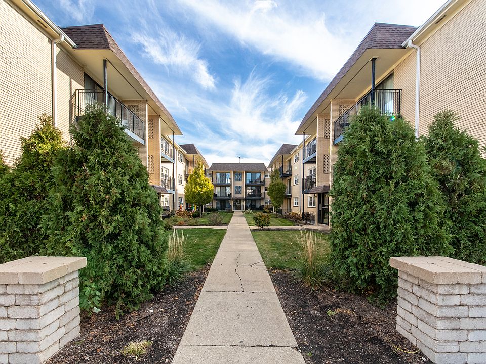1st image of 6565 N Harlem Ave APT 3N
