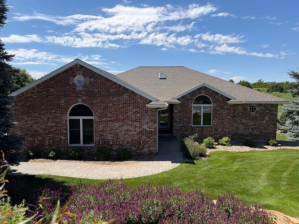 1st image of 27 Golfside Dr