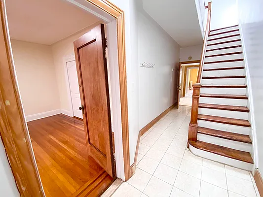 Rented by Amorelli Realty | media 13