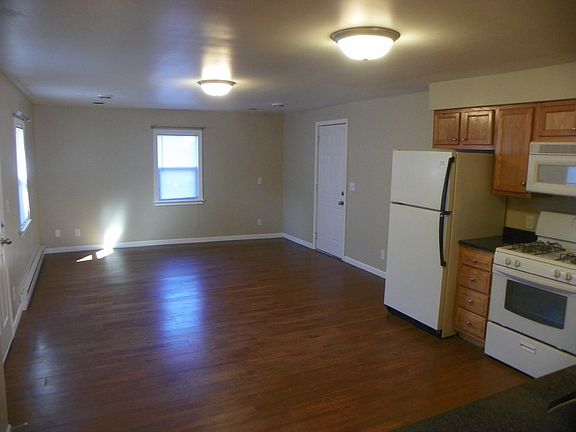 Living Room/Kitchen