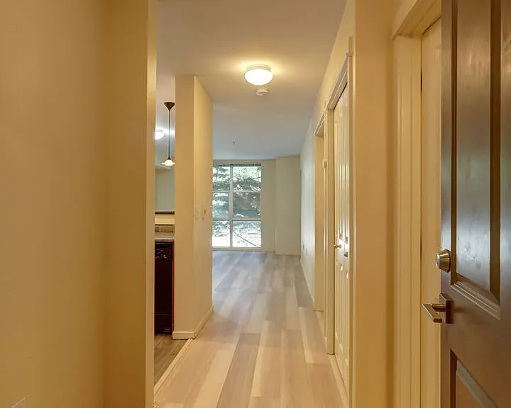 118 107th Ave NE #B105 — Photo 3
