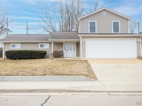 1114 N 5th St, Festus, MO 63028
