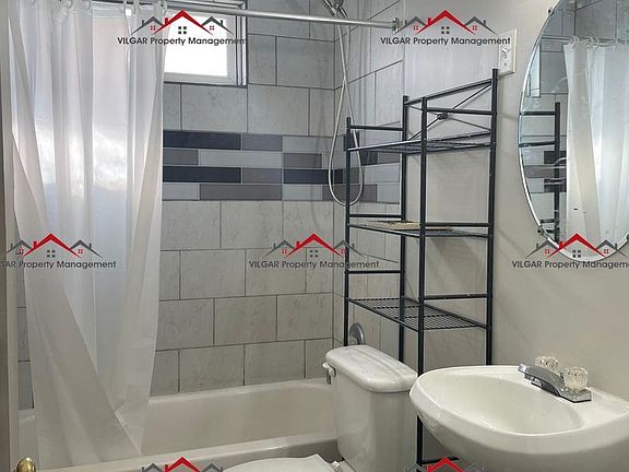 5th image of 3824 Fir St #10896415