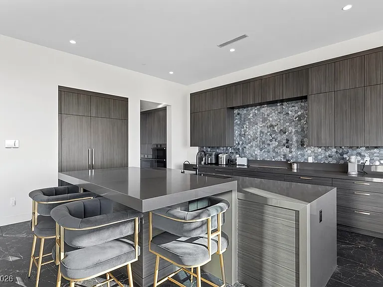 577 Overlook Rim Dr — Photo 15