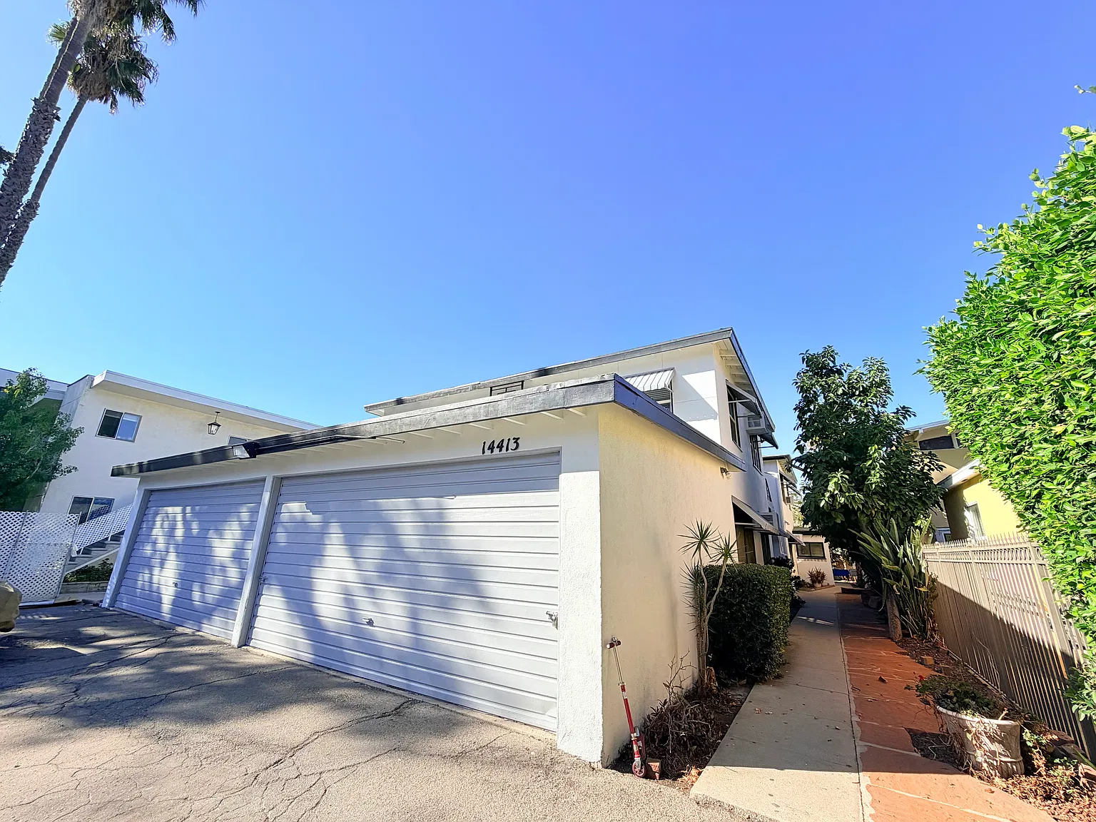 3 bed, 1150 sqft, $2,995 — Photo 4