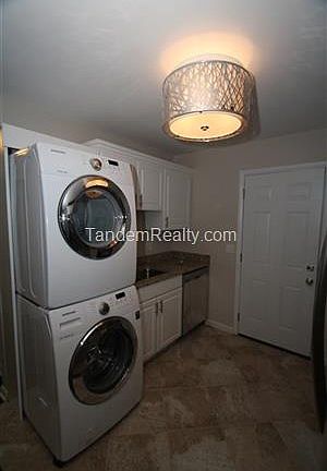 5th image of 1512B Edgehill Ave
