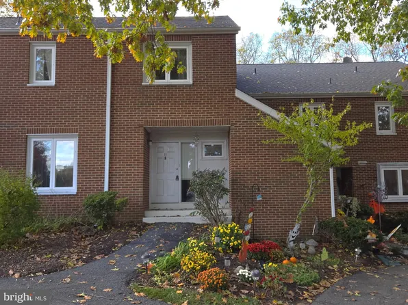 11 Cedar Ln, Mountville, PA 17554