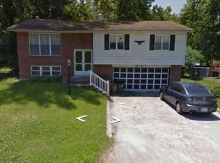 320 Kinswood Ln, Saint Louis, MO