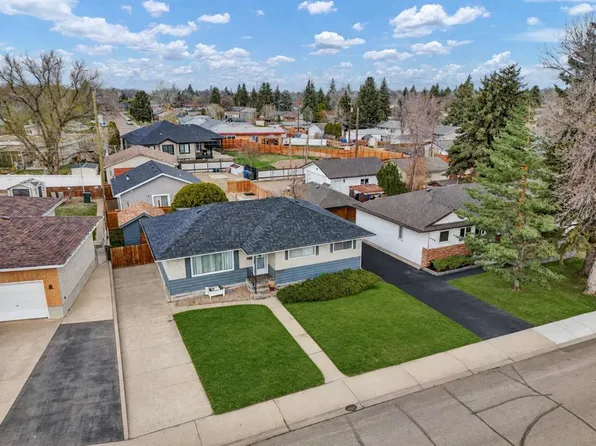 1804 29th St SE, Medicine Hat, AB T1A 2J1