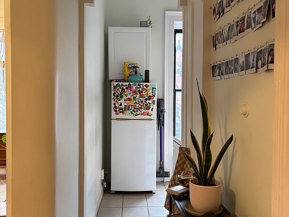5th image of 71 8th Ave APT B2