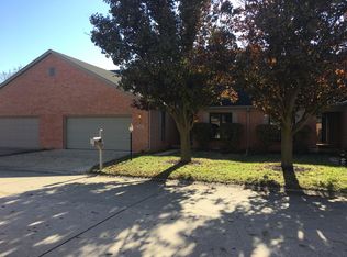 1619 Broadmoor Dr #1619, Champaign, IL