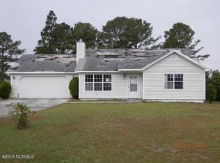 305 Dayrell Dr, Hubert, NC 28539