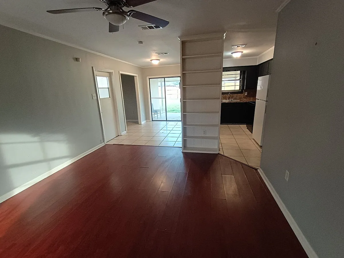 Building Photo - 1666 N Rosedale Dr