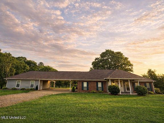2nd image of 302 C Stringer Rd