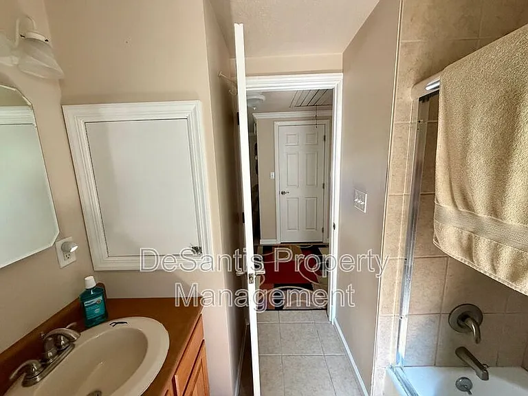 7408 Yale Ave #B — Photo 13