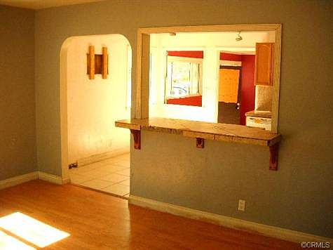 Looking towards Kitchen