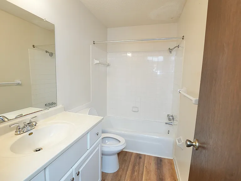 1620 Highway 36 W #100 — Photo 10