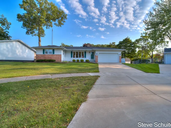 1569 Marlboro Rd, Muskegon, MI 49441