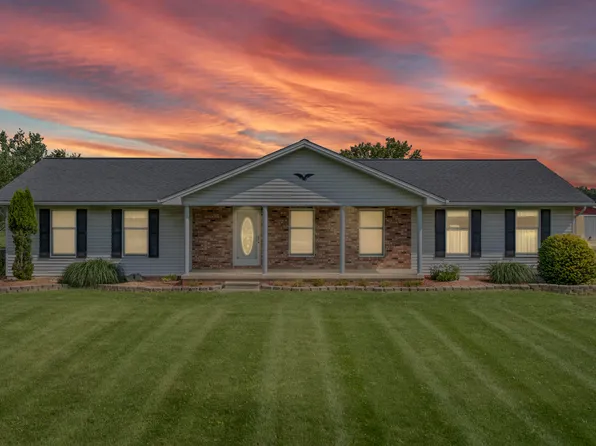 5249 Carleton Rockwood Rd, South Rockwood, MI 48179