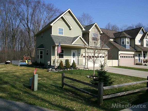 2nd image of 9389 Oakdale St