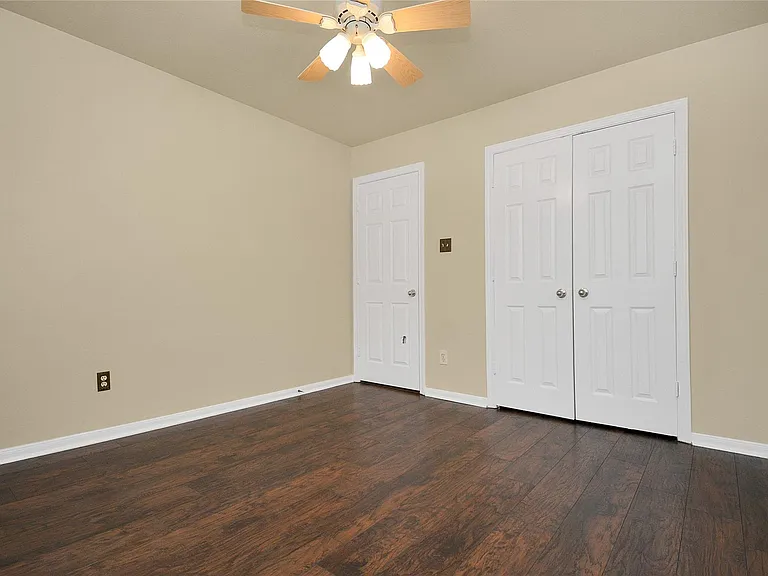 4123 Valedon Ln — Photo 34