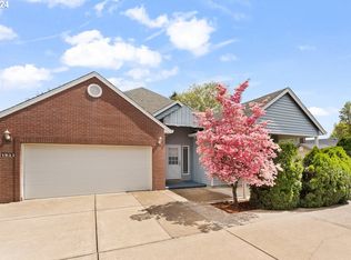 1932 NE Harewood Pl, Hillsboro, OR