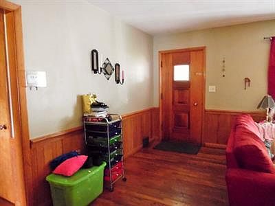 2nd image of 117 Jefferson St