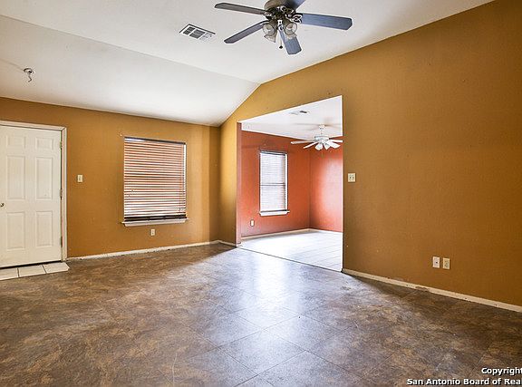 3rd image of 8223 Elm Glade