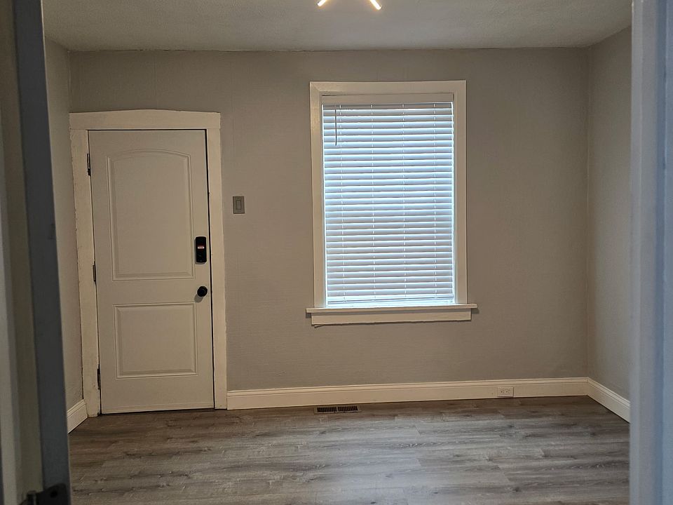 2nd image of 3733-35 Meramec St Floor 1