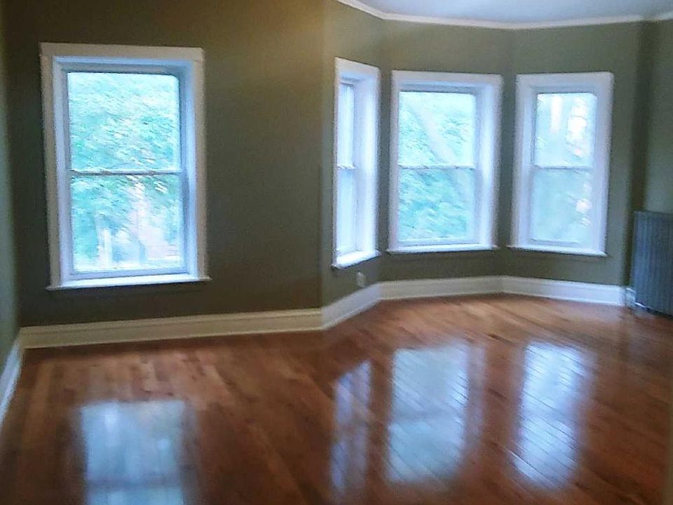 1st image of 6218 S University Ave #2