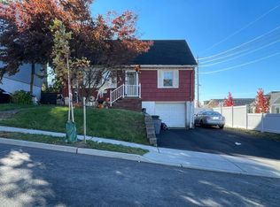 228 Windsor Rd, Wood Ridge, NJ 07075