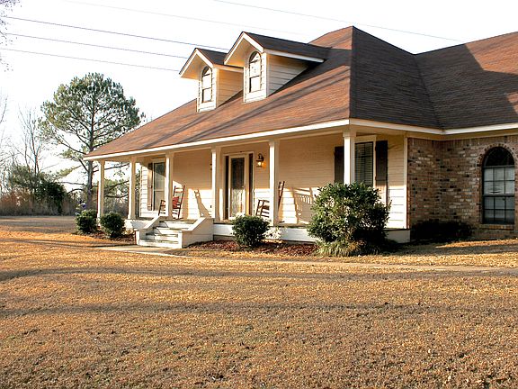 2nd image of 533 Dogwood Dr