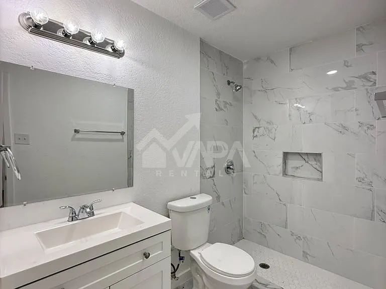 2706 Lakebriar St — Photo 14