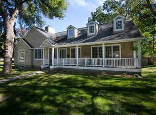 101 Maple Hill Rd, Hopkins, MN 55343