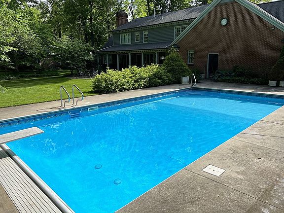 30,000 gallon pool