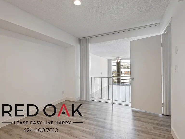 8309 Cedros Ave #110 — Photo 12