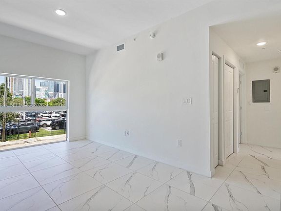 2nd image of 420 SW 7th Ave APT 304
