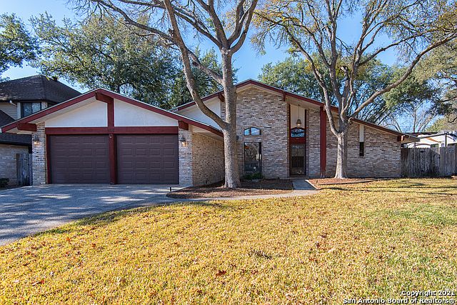1st image of 213 Sandhill Dr