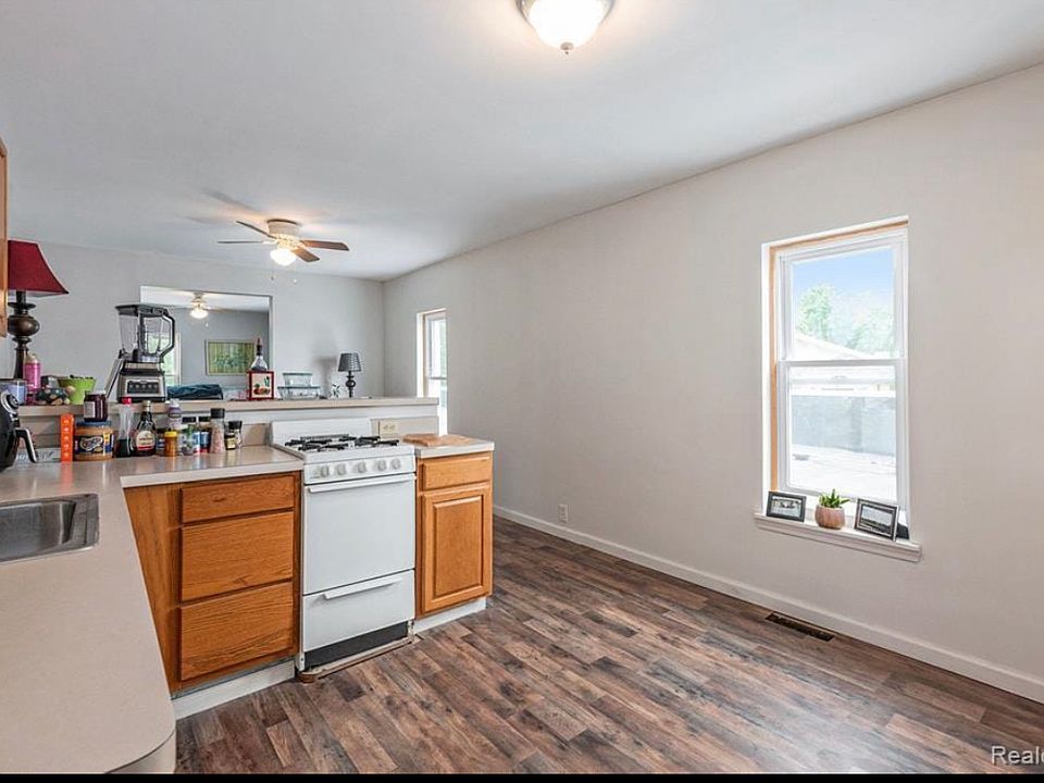 1st image of 8831 Vernier Rd #2S