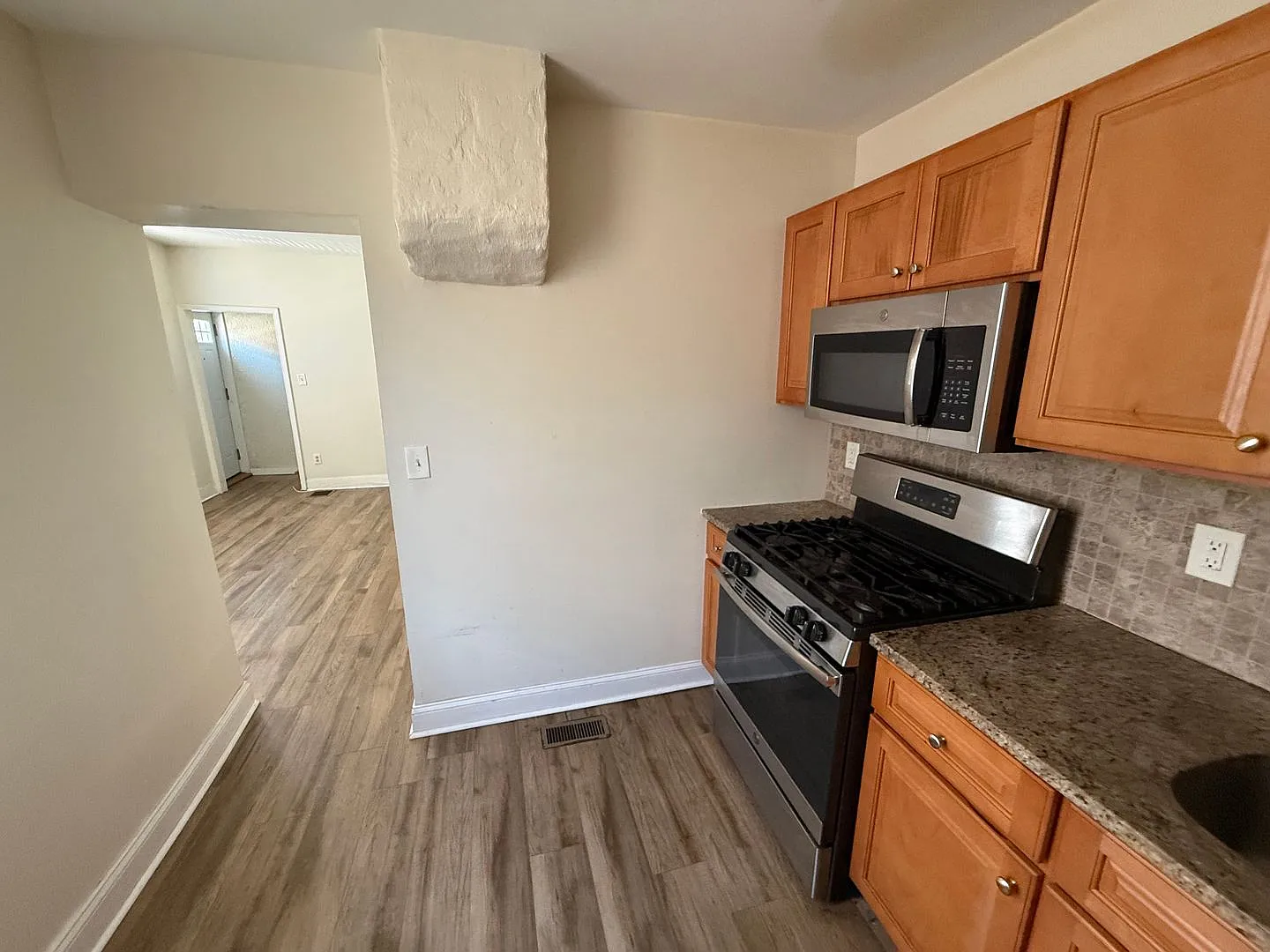 Newly Renovated Apartments Brewerytown — Photo 4